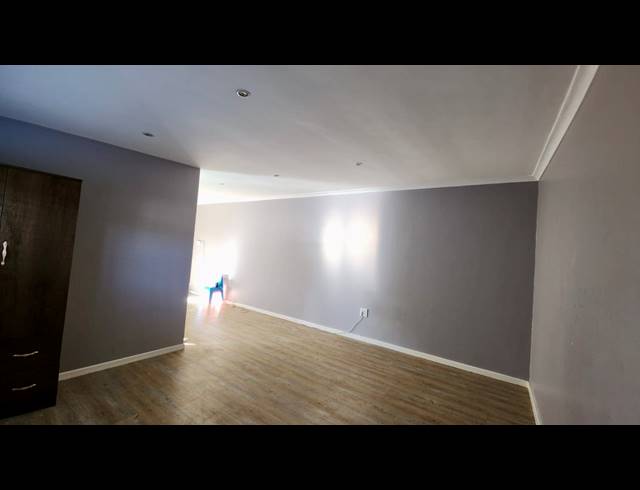1 BEDROOM DETACHED TO LET IN TOWNSEND ESTATE